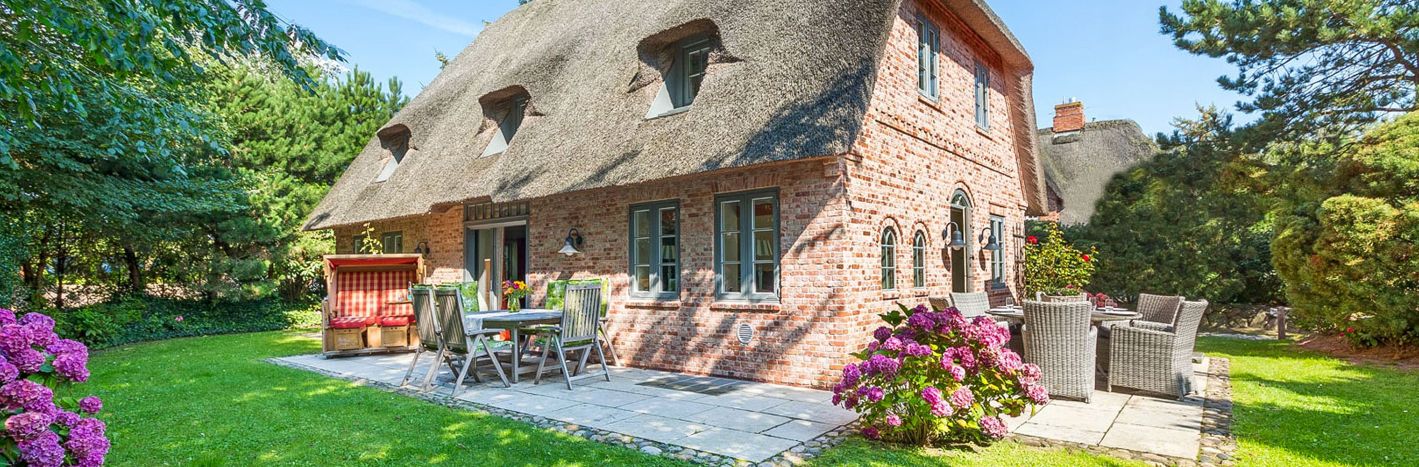 Reetdachhaus mit Garten und Terrasse auf Sylt